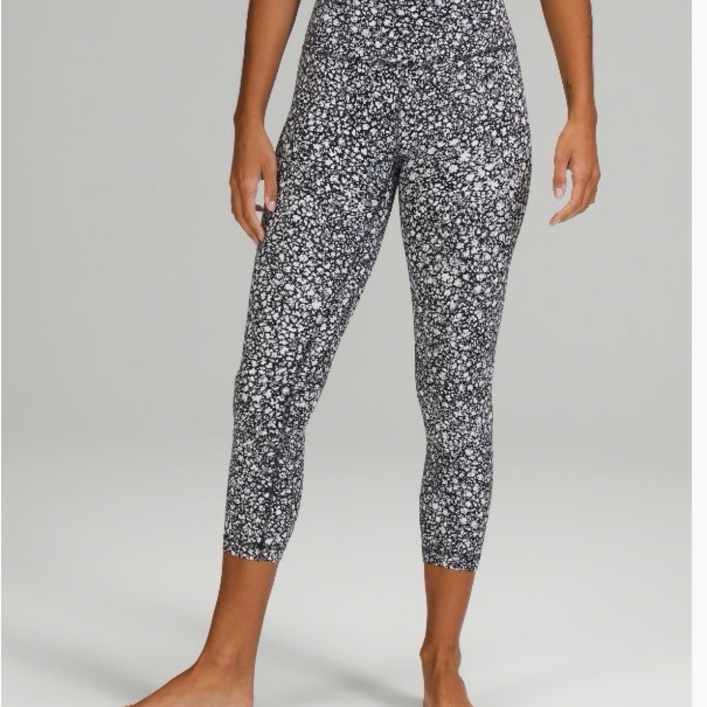 Lululemon Align High-Rise Black & White Floral 23” Leggings